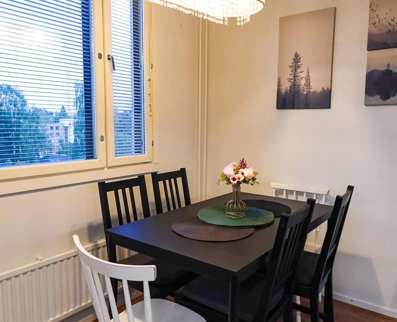 Family Retreat Near Train And KuusijäRvi Lake Vantaa